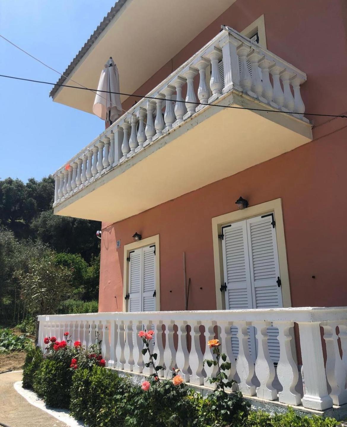 Vasiliki * Vitaládes